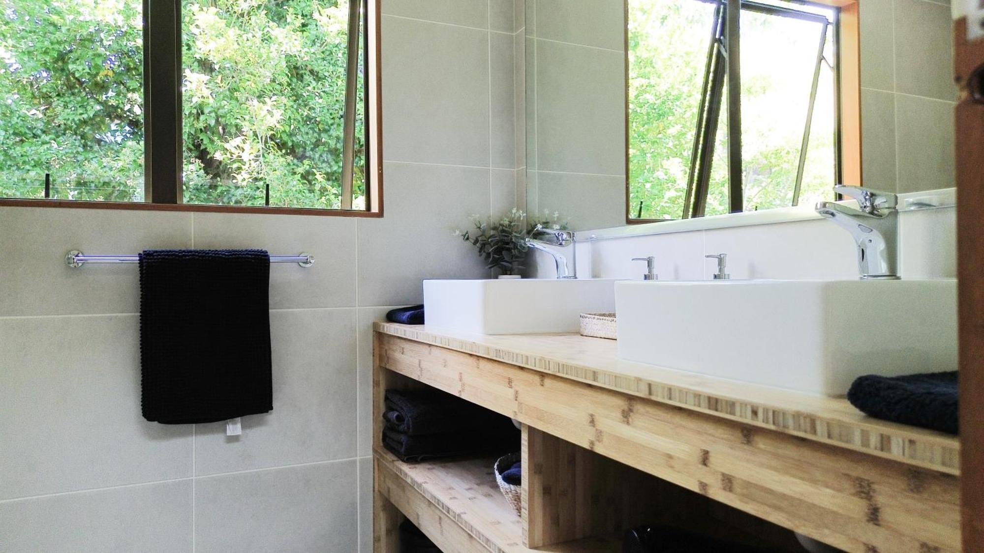 Large, Comfy, Stylish Apartment Havelock North Ngoại thất bức ảnh