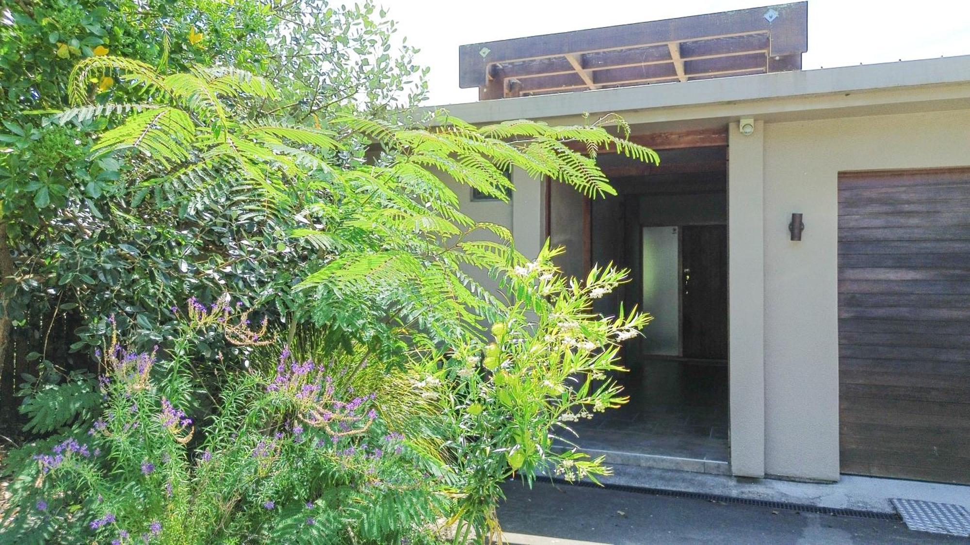 Large, Comfy, Stylish Apartment Havelock North Ngoại thất bức ảnh