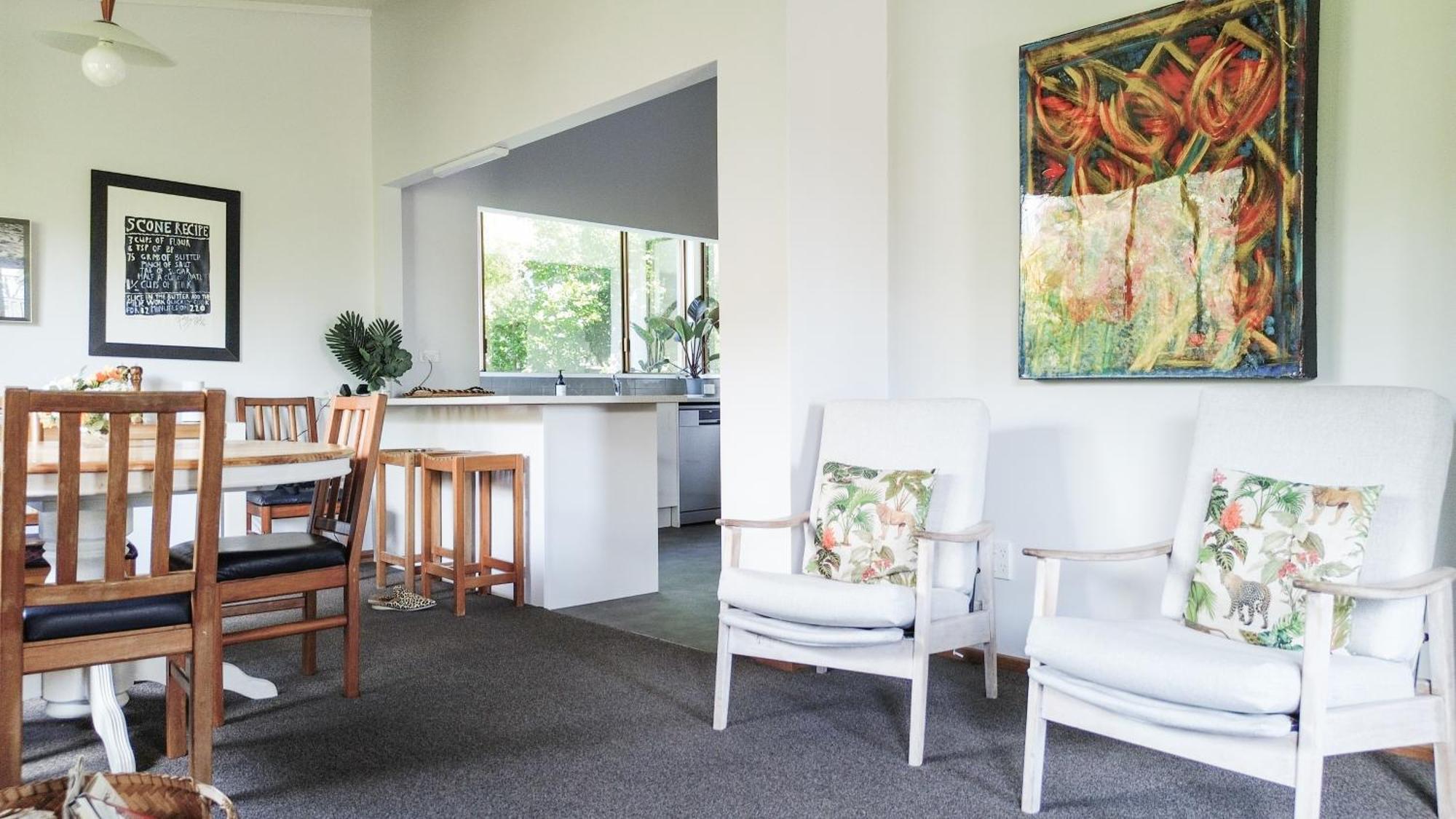 Large, Comfy, Stylish Apartment Havelock North Ngoại thất bức ảnh
